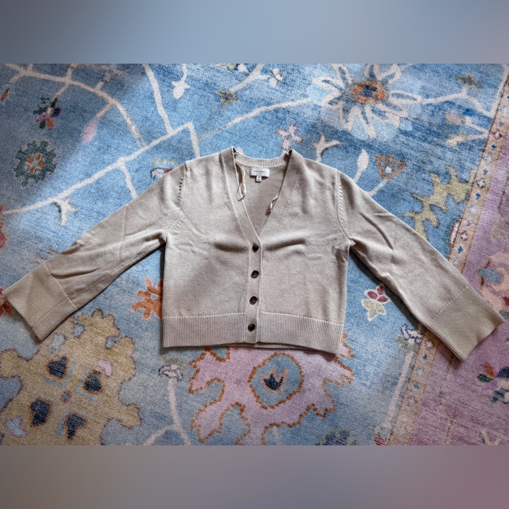 Banana Republic Button up V Neck Cardigan with Wide Sleeves